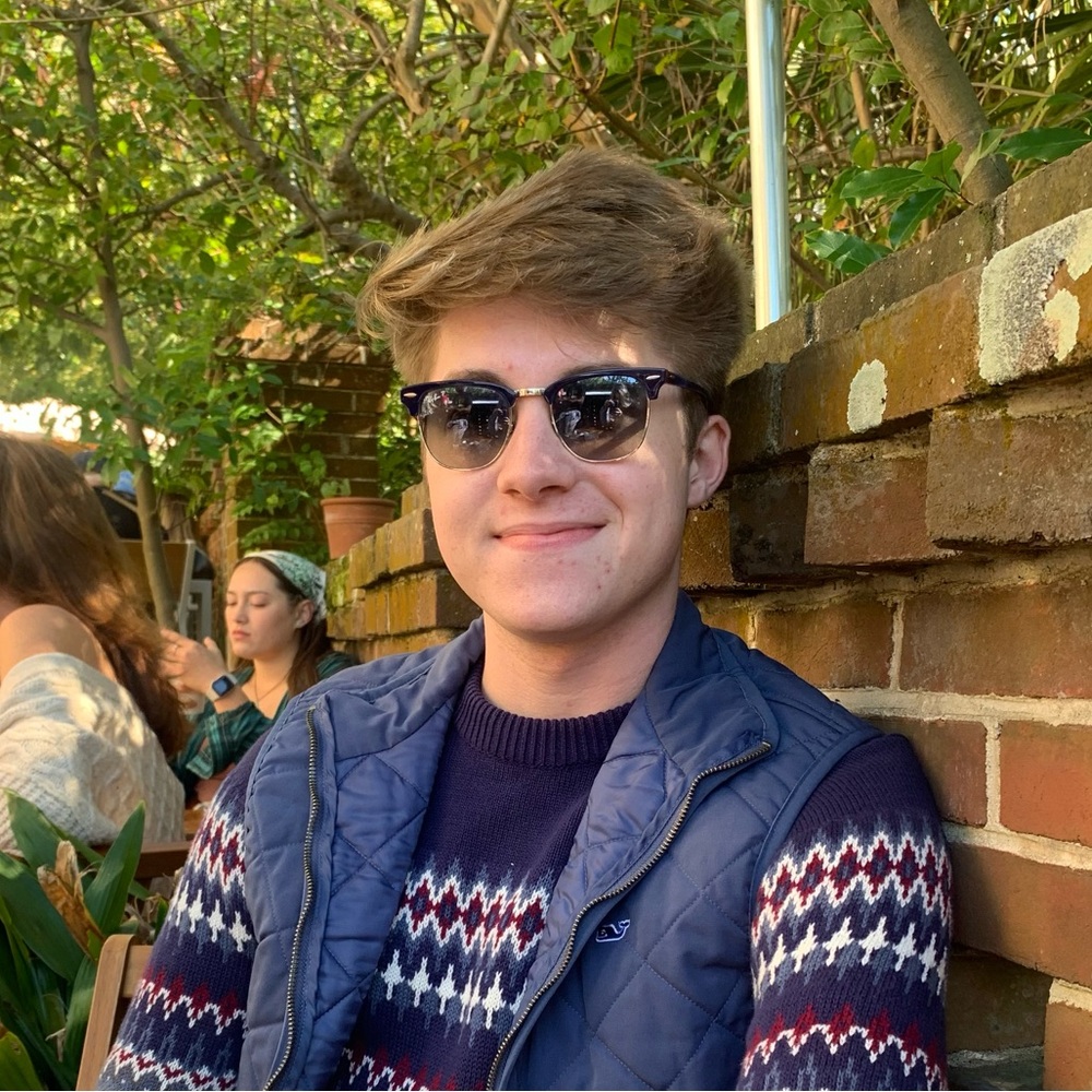 Meet your Posher, Alex